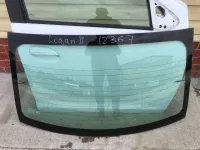 Стекло заднее на Renault Logan L52 — фото 1