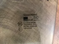 Стекло двери передней левой на SsangYong Kyron D100 — фото 2