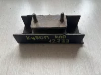 Опора КПП на SsangYong Kyron D100 — фото 1