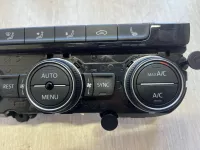 Блок управления климатической установкой на Volkswagen Passat B8 — фото 3