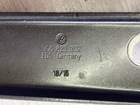 Петля капота на Volkswagen Passat B8 — фото 3