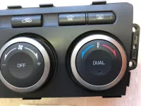 Блок управления климатической установкой на Mazda 6 GH — фото 3