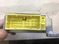 Блок управления AIR BAG на Toyota RAV4 XA30 — фото 3