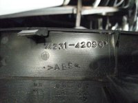 Кнопка стеклоподъемника на Toyota RAV4 XA30 — фото 2