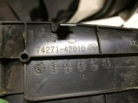 Кнопка стеклоподъемника на Toyota RAV4 XA30 — фото 2