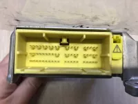 Блок управления AIR BAG на Toyota RAV4 XA30 — фото 3