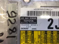 Блок управления AIR BAG на Toyota RAV4 XA30 — фото 2