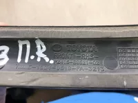Молдинг переднего бампера правый на Toyota Auris E150 — фото 6