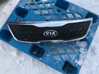 Решетка радиатора Kia Sorento (2009-2013) — фото 1
