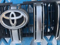 Решетка радиатора на Toyota Land Cruiser — фото 3