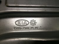 Стеклоподъемник электрический задний правый на Kia Cerato TD — фото 4