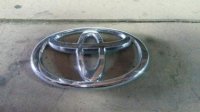Эмблема на Toyota Corolla E150 — фото 1