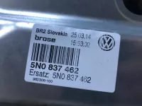 Стеклоподъемник электрический передний правый на Volkswagen Tiguan — фото 4