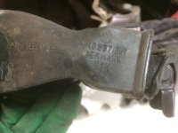 Ограничитель двери задний левый на Volkswagen Jetta A6 — фото 1