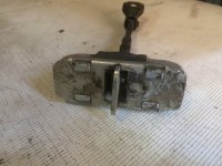Ограничитель двери на Toyota Corolla E120 — фото 3