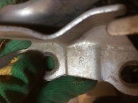 Петля капота правая на Opel Corsa D — фото 3