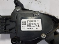 Педаль газа на Chevrolet Cruze J300 — фото 2