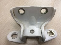 Петля двери на Hyundai ix35 LM — фото 1