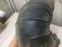 Патрубок воздушного фильтра на Hyundai Solaris — фото 3