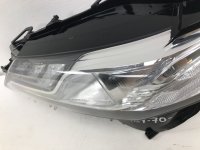 Стекло фары левой на Toyota Camry XV70 — фото 15