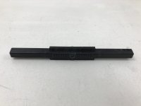 Крепление аккумулятора на Mercedes-Benz C-Class W205 — фото 3