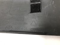 Накладка двери багажника на Toyota RAV4 XA50 — фото 10