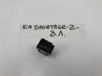Кнопка стеклоподъемника на Kia Sportage KM — фото 2