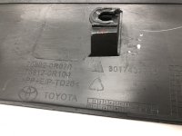 Накладка двери багажника на Toyota RAV4 XA50 — фото 3