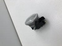 Левая противотуманная фара на Toyota — фото 2