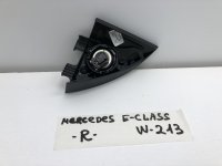 Уголок зеркала правого на Mercedes-Benz E-Class W213 — фото 4