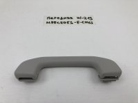 Ручка внутренняя потолочная передняя правая на Mercedes-Benz E-Class W213 — фото 2