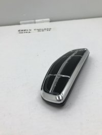 Эмблема на Geely Coolray SX11 — фото 8