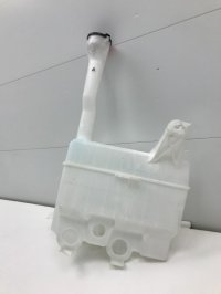 Бачок омывателя на Toyota Camry XV50 — фото 9
