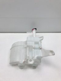 Бачок омывателя на Toyota Camry XV50 — фото 5