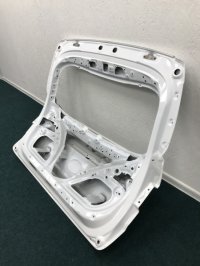 Дверь багажника на Geely Coolray SX11 — фото 10