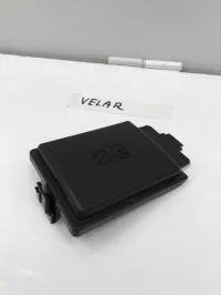 Крышка блока предохранителей на Land Rover Range Rover Velar L560 — фото 2