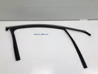 Уплотнитель стекла двери передней правой на Hyundai Santa Fe TM — фото 1