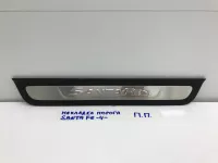 Накладка порога передняя правая на Hyundai Santa Fe TM — фото 1