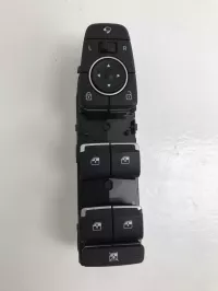 Блок управления стеклоподъемниками на Hyundai Santa Fe TM — фото 2
