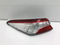 Фонарь задний наружный левый на Toyota Camry XV70 — фото 3