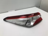 Фонарь задний наружный левый на Toyota Camry XV70 — фото 10