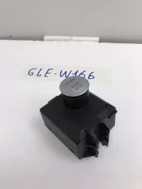 Кнопка запуска двигателя на Mercedes-Benz GLE-Class W166 — фото 3