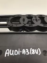 Решетка радиатора на Audi A3 8V — фото 10
