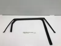 Уплотнитель стекла двери задней правой на Hyundai Santa Fe TM — фото 1