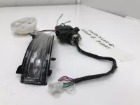 Повторитель в зеркало на Toyota Hilux AN120 — фото 2