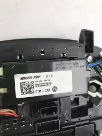 Плафон салонный на Hyundai Santa Fe TM — фото 13