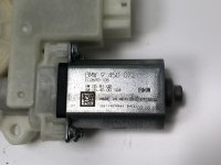 Моторчик стеклоподъемника задний правый на BMW X5 G05 — фото 2