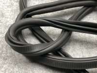 Уплотнитель двери на BMW X5 G05 — фото 2