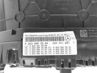 Панель приборов на Mercedes-Benz GLC-Class X253 — фото 2