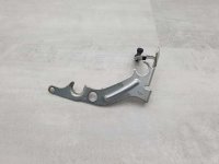 Кронштейн опоры двигателя на Mercedes-Benz C-Class W205 — фото 1
